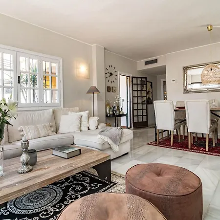 Exclusive Vintage Serenade In Aldea Blanca - Walking Distance To Centro Plaza Apartamento Marbella