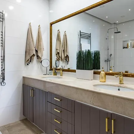 Exclusive Vintage Serenade In Aldea Blanca - Walking Distance To Centro Plaza Apartamento