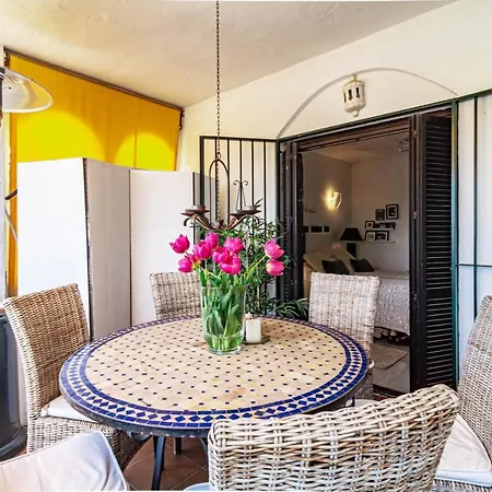 Exclusive Vintage Serenade In Aldea Blanca - Walking Distance To Centro Plaza Marbella